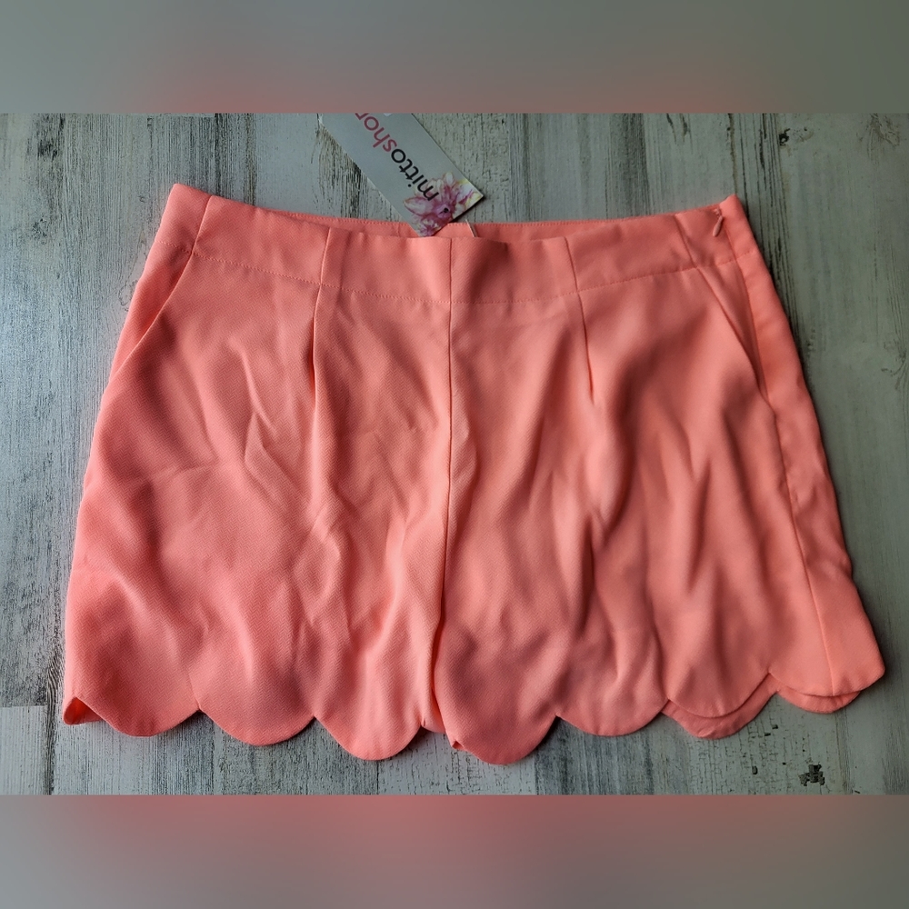 Coral Scallop shorts